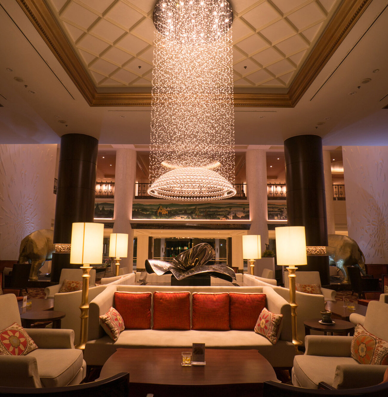 EINC lighting consultants in Singapore – hotel lobby lighting design