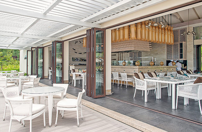 EINC lighting consultants in Singapore – outdoor restaurant lighting